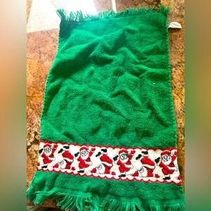 Vintage Fieldcrest hand towel green 100% cotton Dancing Santa holiday christmas